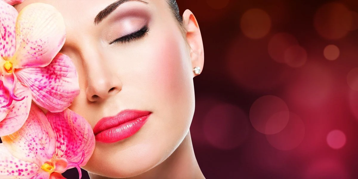 10 Tips to Get Glowing Skin, According to Skincare Experts